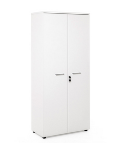 Высокий шкаф с полками